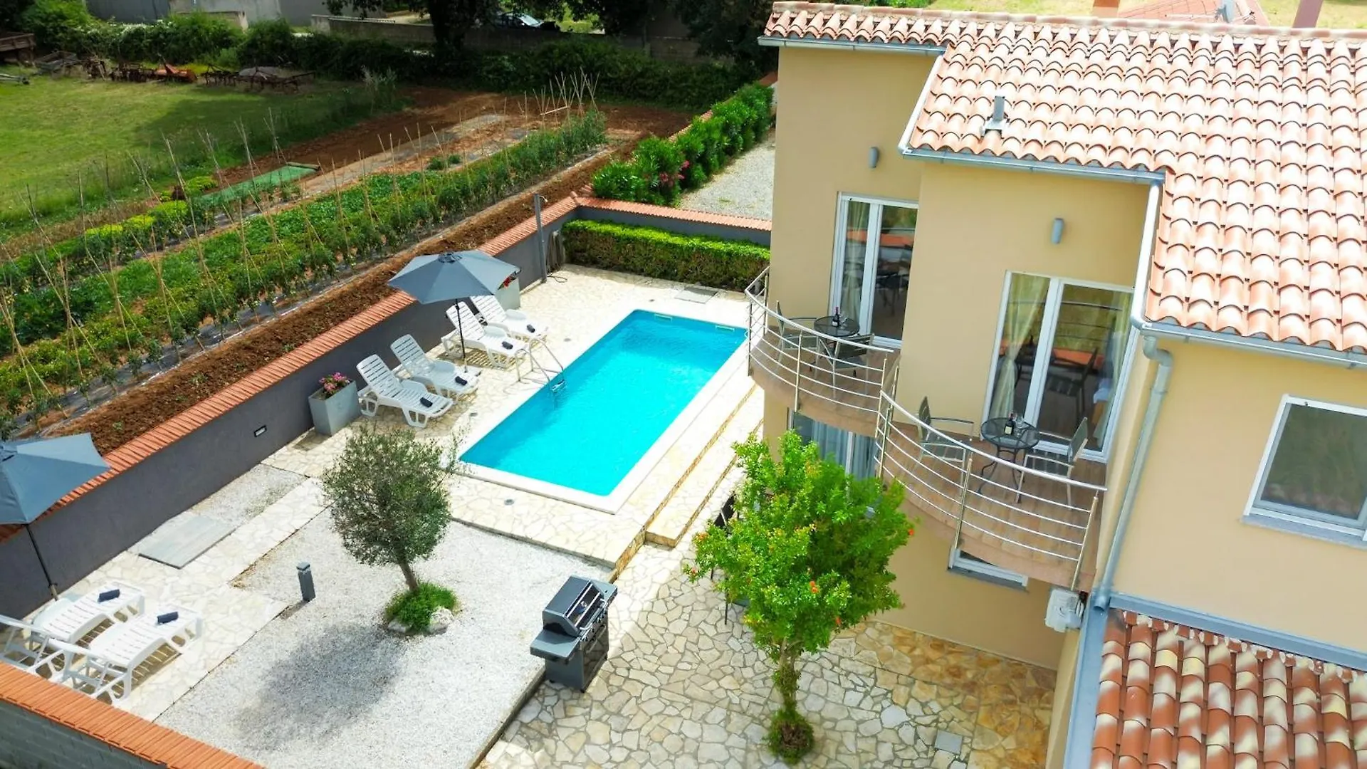 Villa Lara II With Private Pool Liznjan