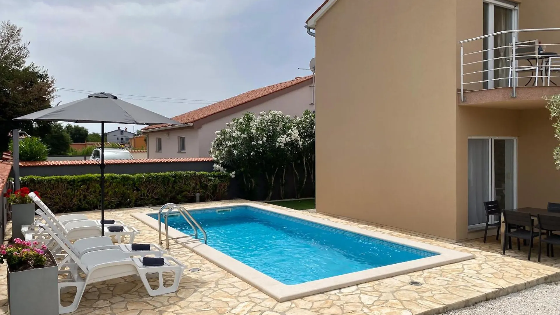 Villa Lara II With Private Pool Liznjan Croatia